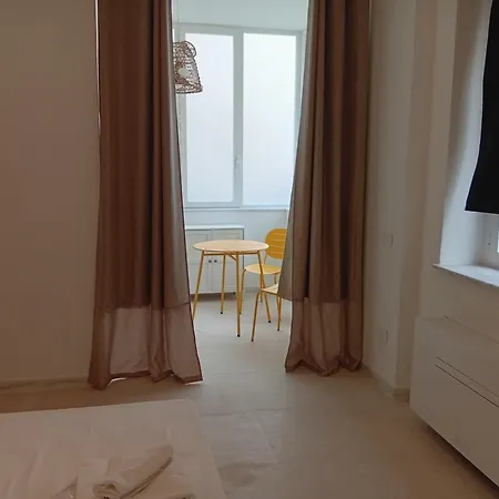 Giosuero Apartment *